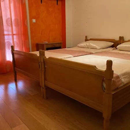 Filoxenia Panormou Apartment *